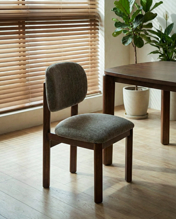 트로페즈 다이닝 체어